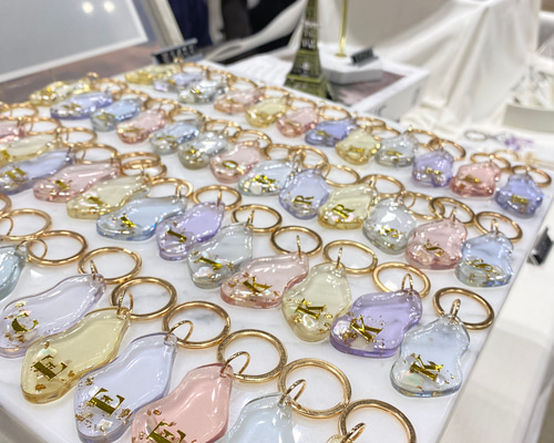 名入れ/文字入れ無料】ニュアンスチャーム シェル 結婚式 プチギフト