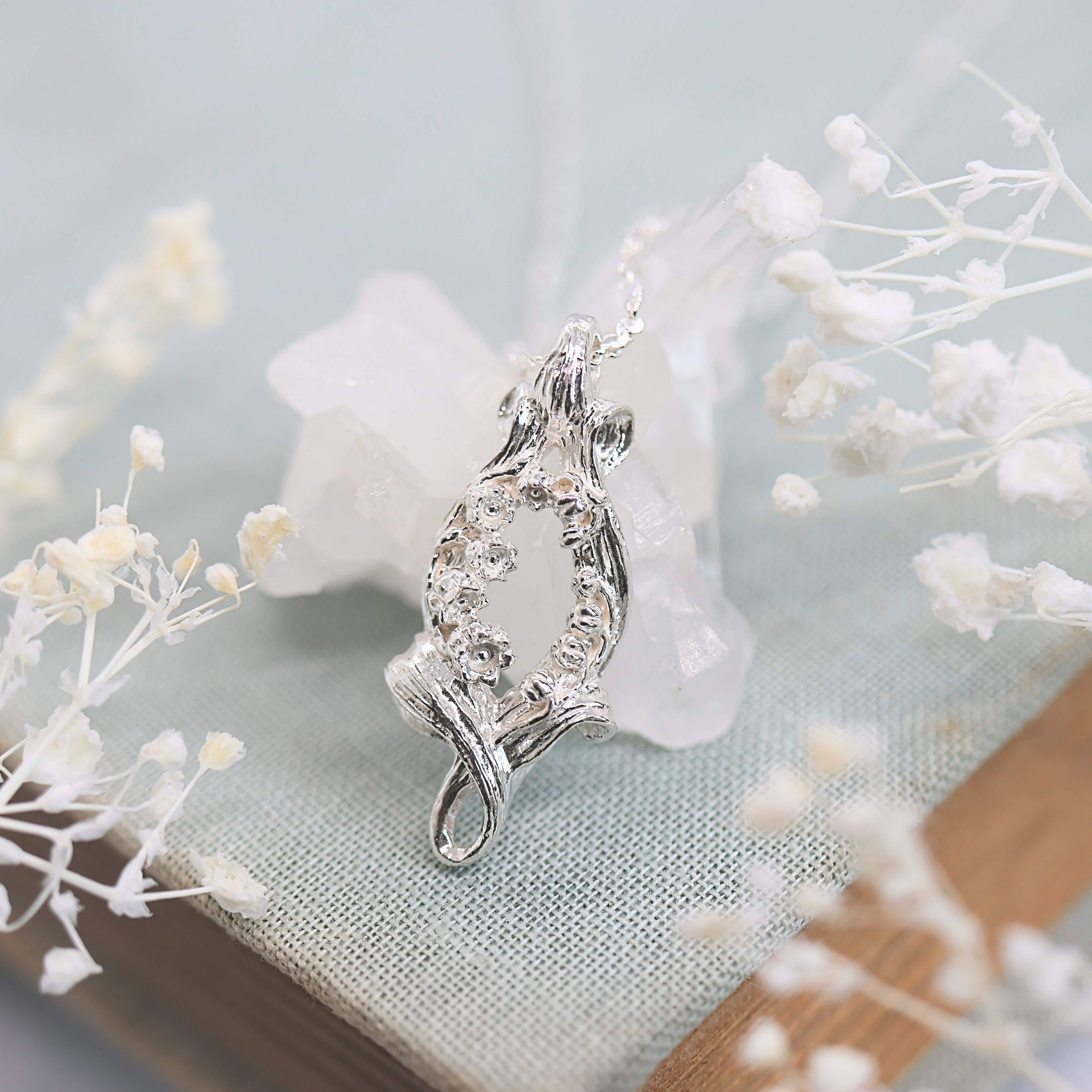 幸福の訪れ〜スズランのペンダントトップ〜【受注生産】【銀製】【大き目】