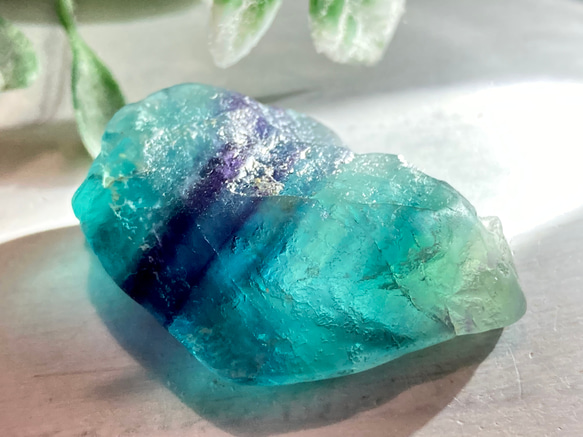 マルチカラー✿*:・フローライト 蛍石 原石 ラフストーン 天然石 東洋