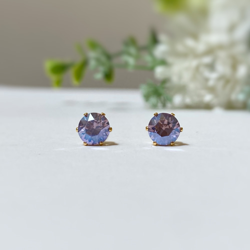バイオレットムーンライト 6mm 貴和クリスタルの一粒ピアス アレルギー