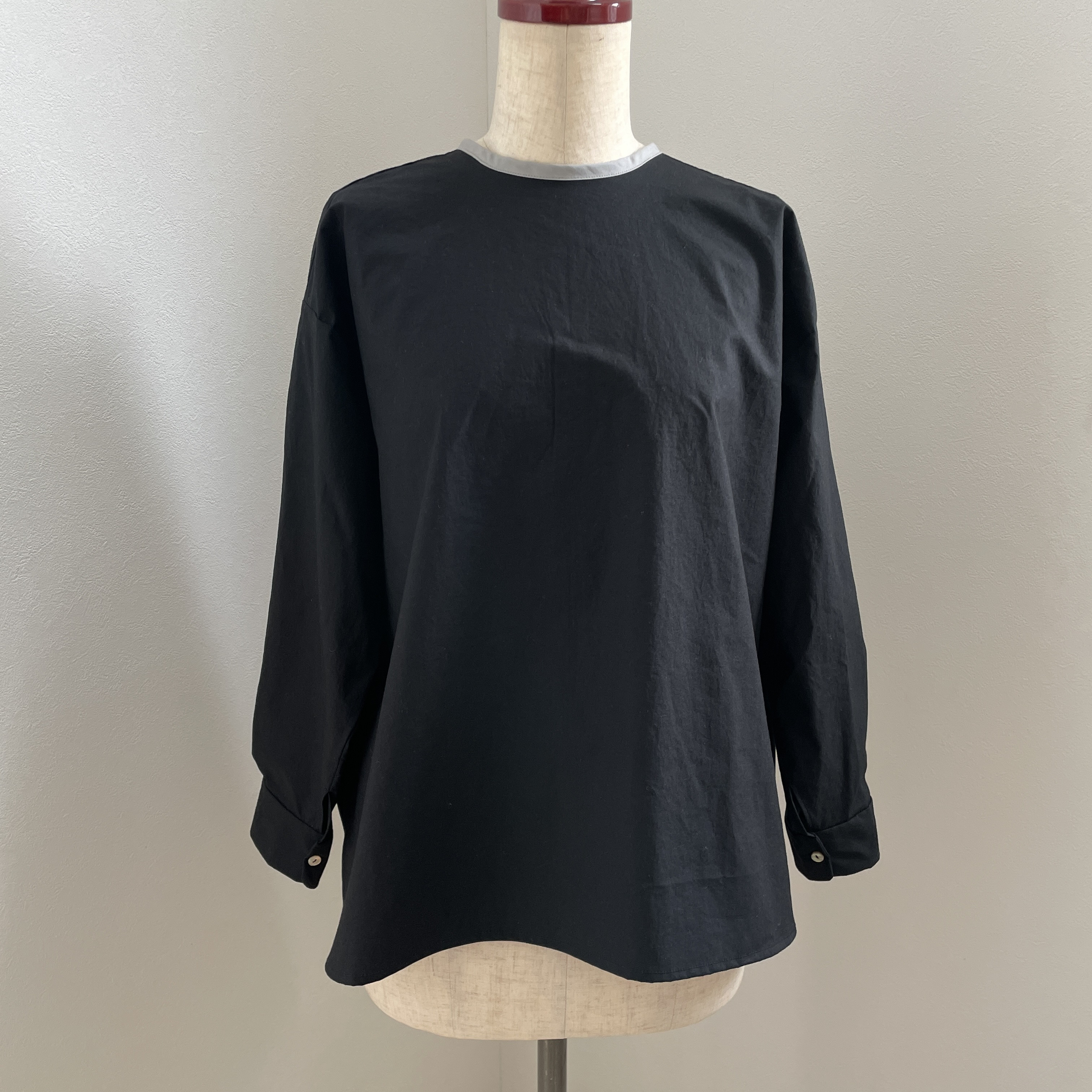 Ribbon long sleeve shirts    Black