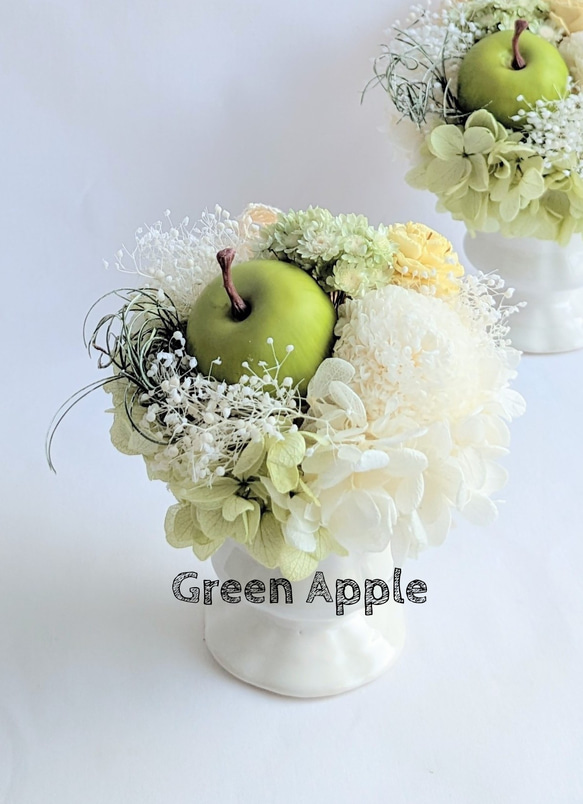 仏花　プリザーブドフラワーアレンジ　クリアケース入り　お供え花　ピンポンマム 仏花 プリザーブドフラワーアレンジクリアケース入り ダリア