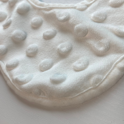 名入り 手刺繍 スタイ ［いちご］ スタイ・よだれかけ AriAri20 通販