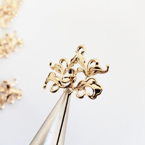 金属製 花模様の器 68g純銀 金属製 花模様の器 68g純銀 金属製 花模様の器 68g純銀 Z－252 蘭本体