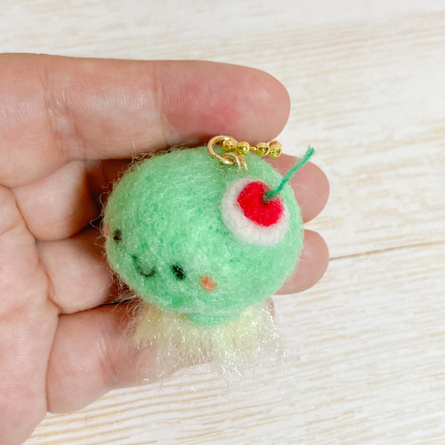 ♡メロンソーダになったクラゲちゃん♡ゆめかわいい くらげ 海月 羊毛 
