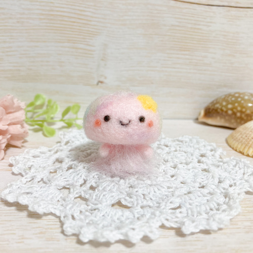 ♡虹色のゆめかわクラゲちゃん♡ゆめかわいい くらげ 海月 羊毛