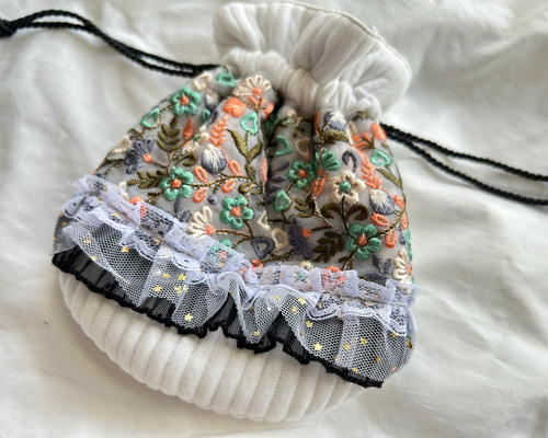 専用ページ【名入れ刺繍可】刺繍ヌビの保冷巾着 マルチポーチ 名入れ刺繍 マルチ 巾着 ポーチ お名前 刺繍 お片付け応援グッズ