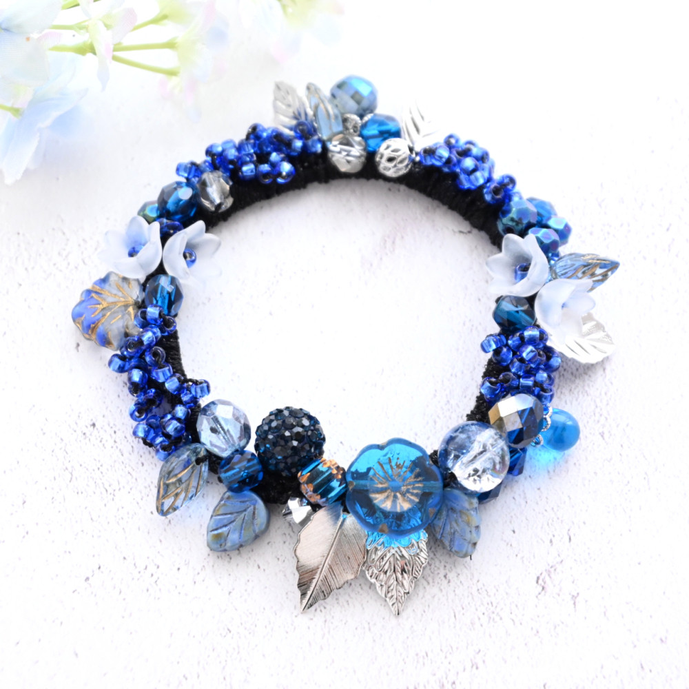 藍色の花 ビーズ シュシュ＊ブレスレット