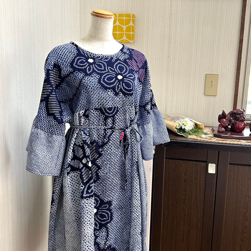 お値下げ、有松鳴海総絞り&浴衣リメイクカシュクールワンピース、レース付き。 有松鳴海絞り 6柄 ワンピース フレア袖 後ろ開きリボン ハイ