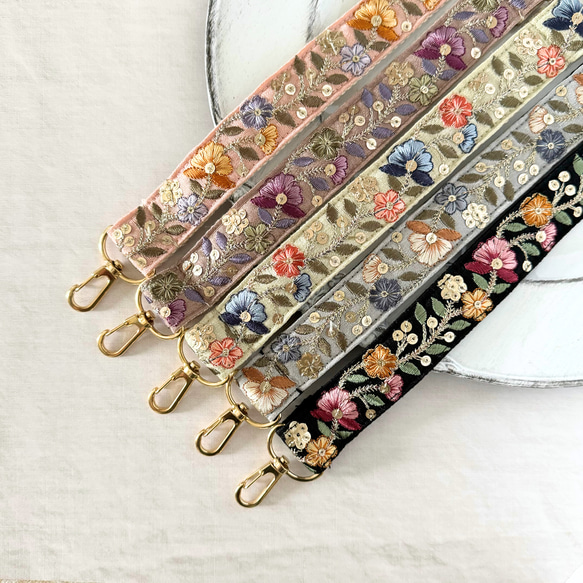 印度刺繡絲帶手帶、短帶、智慧型手機帶，5 種顏色 第2張的照片