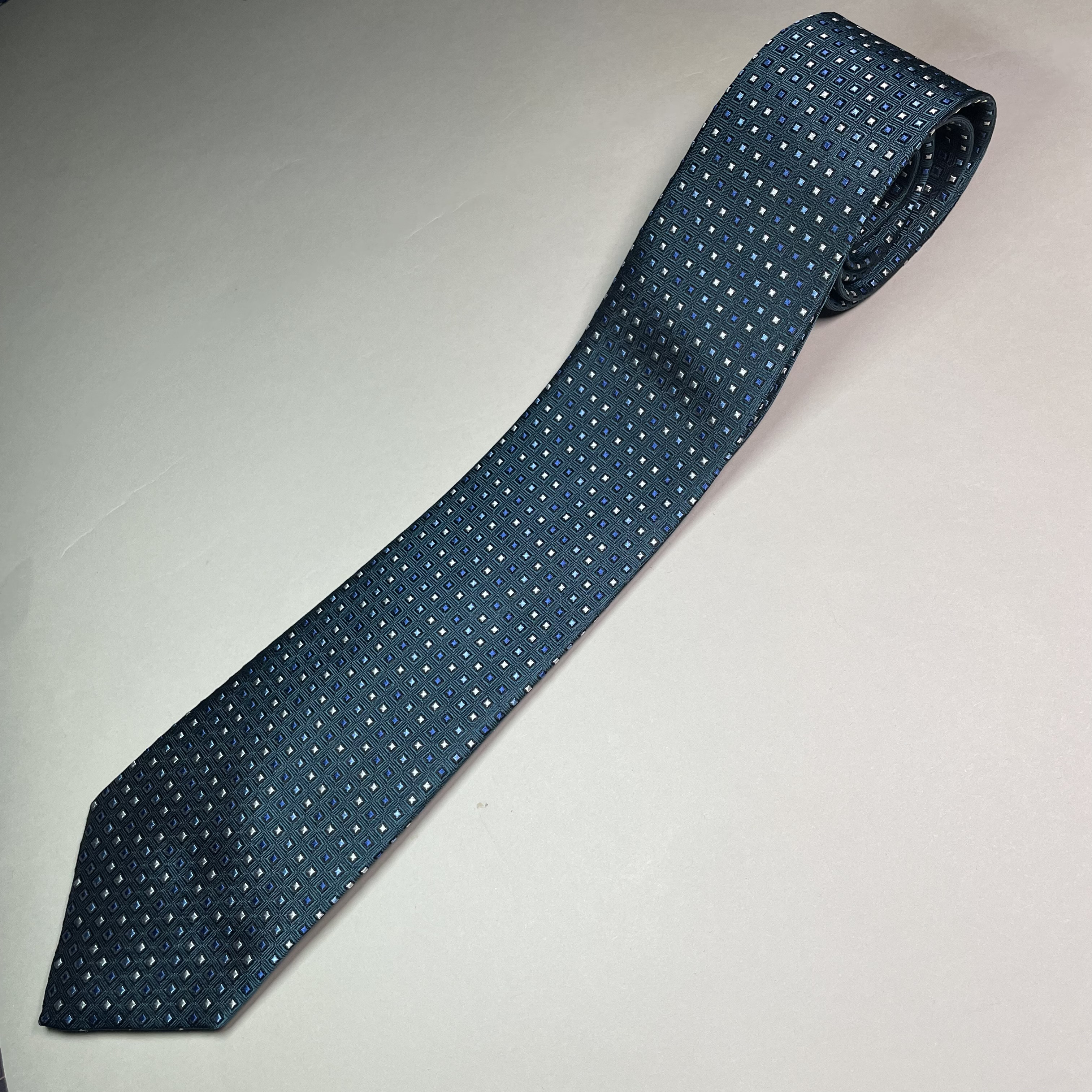 【限定】１点物　グリーン　緑　ドット　プレゼント　ギフト　ネクタイ　誕生日　父の日　【別途】名入れ　イニシャル　刺繍