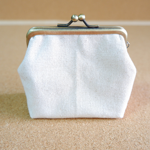 マチ付きがま口〜シマエナガさん刺繍〜 ※受注生産 がま口 きなりの木 