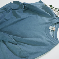 渚のマンダラ ろうけつ染めオーバーサイズtee( ユニセックスサイズ) *ash blue* 4枚目の画像