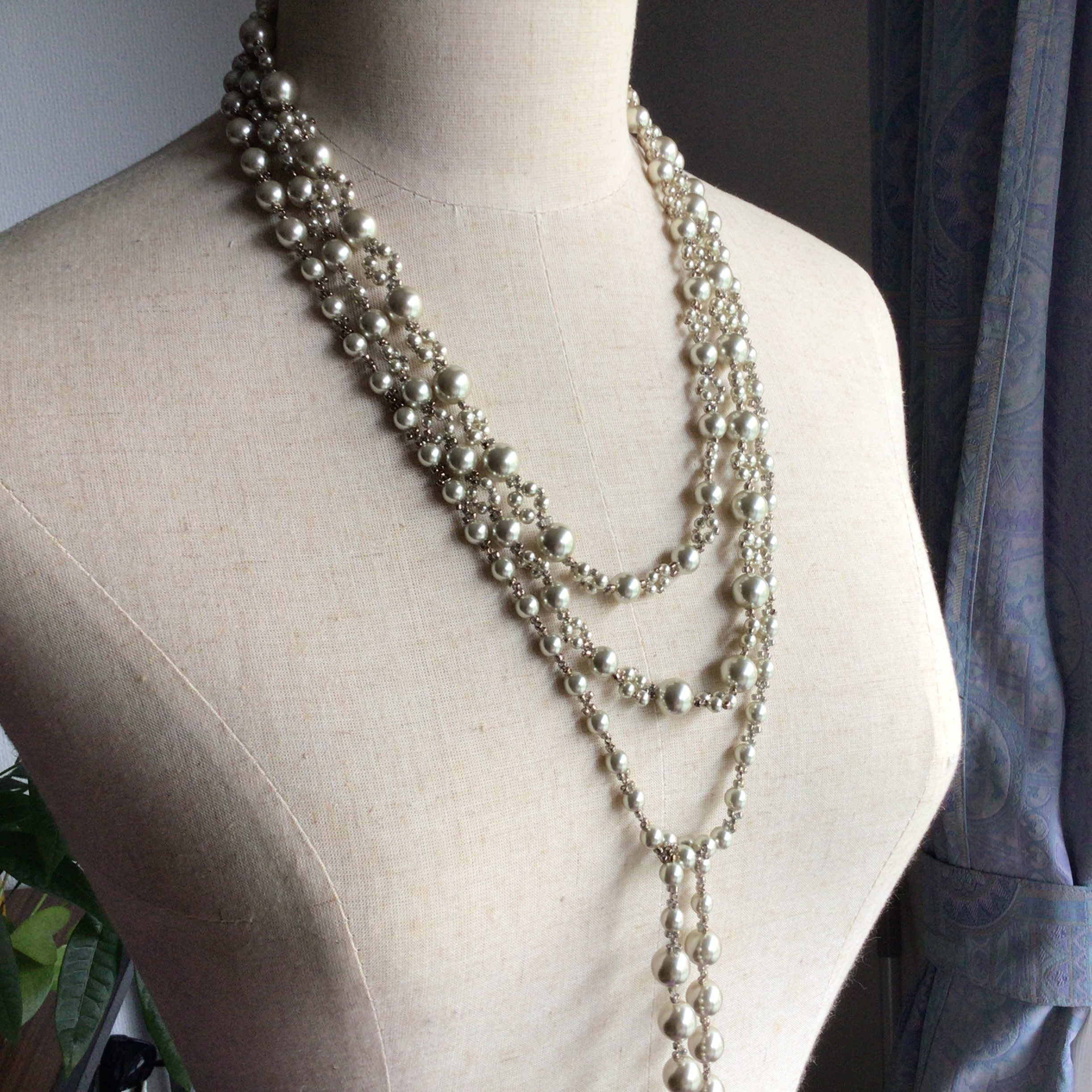 シルキーパール　シャンパンとブロンズビーズ  ラリエット