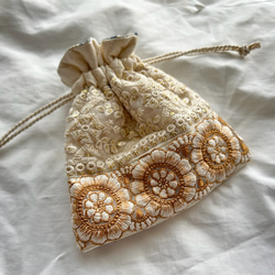 インド刺繍生地　ほわほわポーチ 楽天市場】リング付ポーチ 【 インド刺繍 02 × シュリンクレザー
