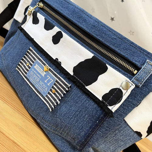 デニムリメイクバッグ（M）No.564☆ショルダーバッグ　斜めがけバッグ 送料込みデニムリメイクバッグ（M）No.564☆ショルダーバッグ 斜