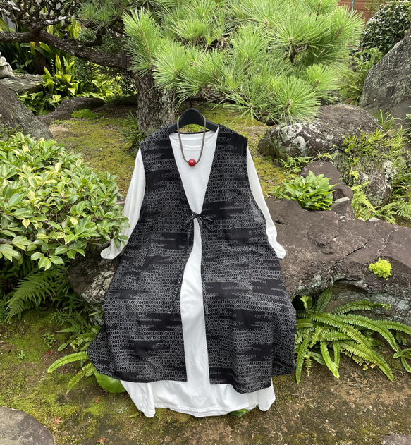 着物リメイク】絹のロングジレ/夏紬 その他トップス 古布華 通販 