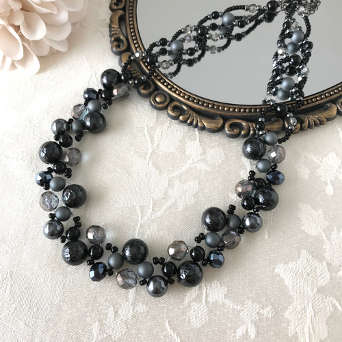 ビーズ 編み クラシカル ネックレス 黒 ブラック モノトーン パール