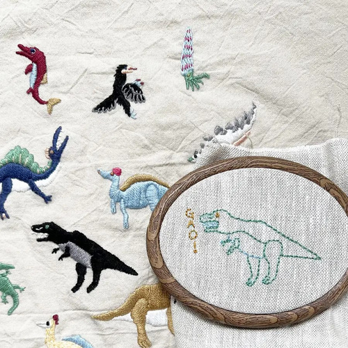12の恐竜と古代生物の刺繍キット [図案付/詳しい説明/ダイナソー