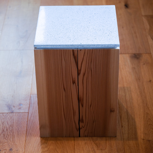 無垢オーク材のヴィンテージ サイドテーブル スツール オーク無垢/スツール/サイドテーブル/オブジェクト/無垢家具/oak