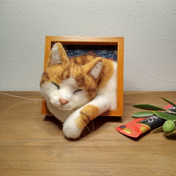ほっこり♡猫の見える窓】茶白猫ver.【羊毛フェルト】【猫】【フレーム