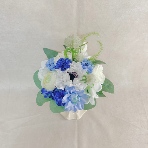 花瓶を選べる】枯れない仏花アレンジメントNo.6（ホワイト/ブルー系