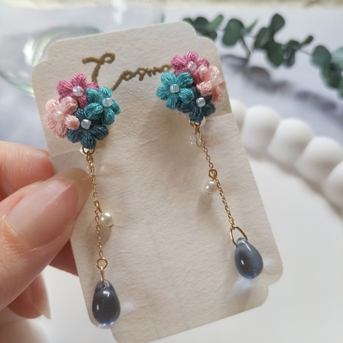 mapleさま専用◎手作り雫ガラスのピアスとイヤリング ４点おまとめ ハリオ イヤリング アール Water Drops 雫 ガラス製 HARIO