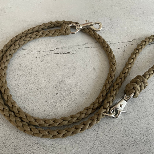 パラコードリード 4つ編みカフェリード サンドベージュ シックカラー