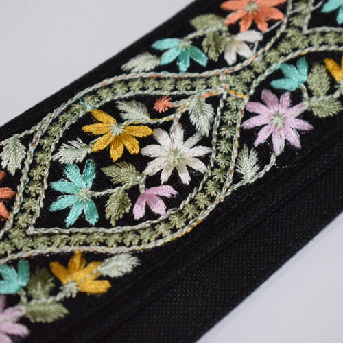 インド刺繍☆花 帆布ギターストラップ ～サンプルです～ 楽器 
