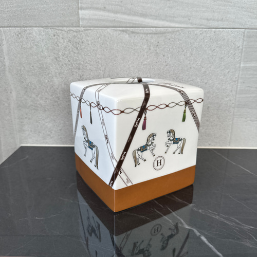 新品/未使用】《ハンドメイド》ポーセラーツ/ティッシュケース 