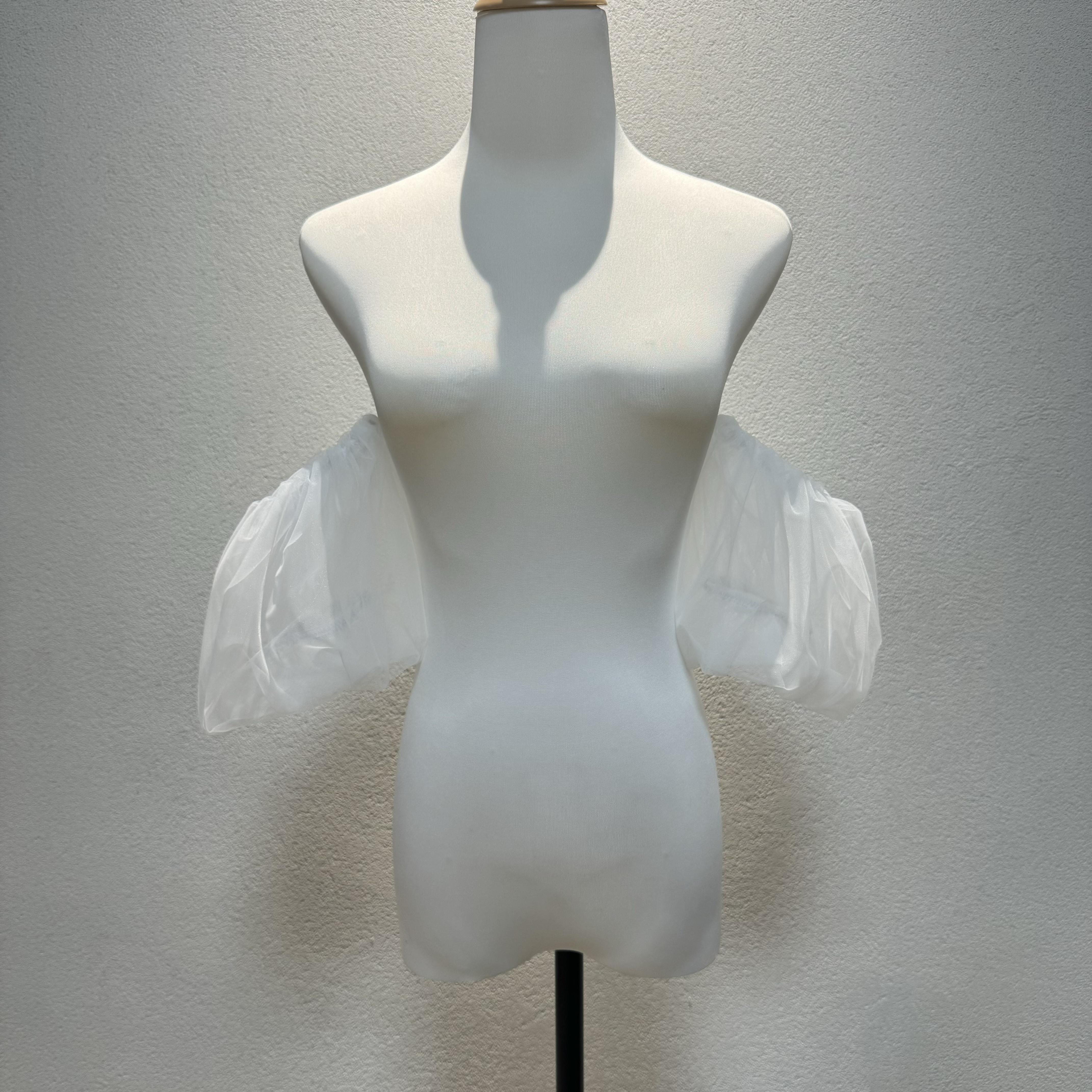 ベストセラー獲得、躊躇しない！ウェディングドレス付け袖　お色直し　上質な袖　ソフトチュール　シースルー袖二の腕を隠せる