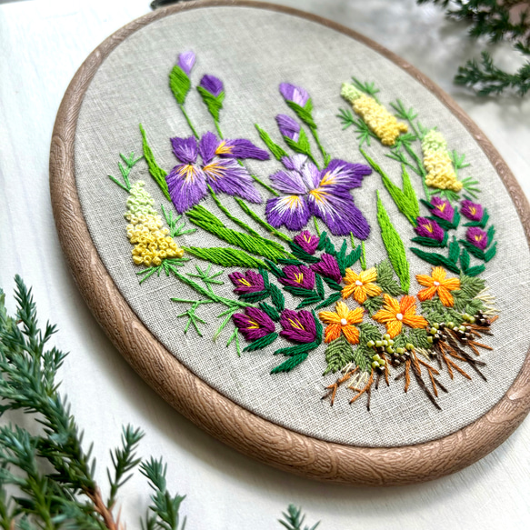 《受注製作》アヤメ＆ルピナス　 Iris sanguinea ＆Lupinus Garden 手刺繍タペストリー 2枚目の画像