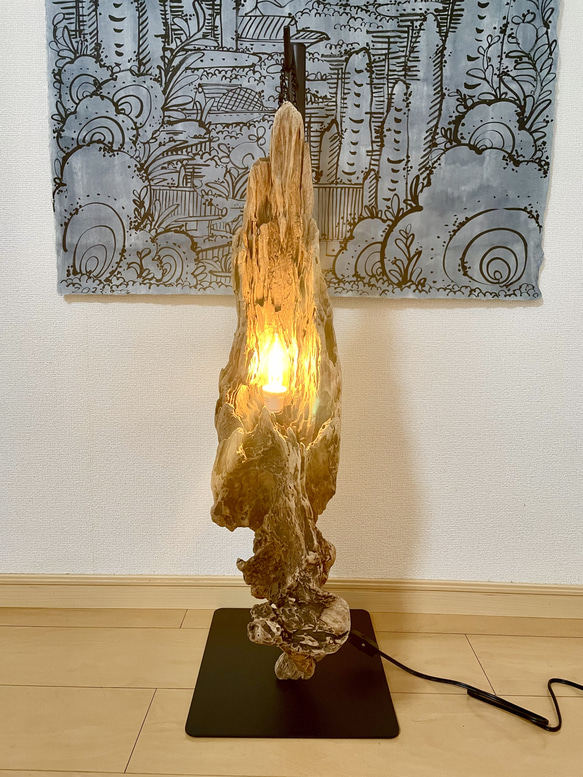 【流木インテリア】№1‗流木スタンドライト（縦・横置き） 最大