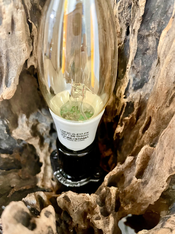 【流木インテリア】№1‗流木スタンドライト（縦・横置き） 最大