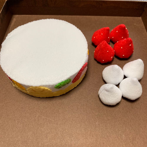 フルーツムース☆自由にトッピング☆フェルトケーキ☆お誕生日会