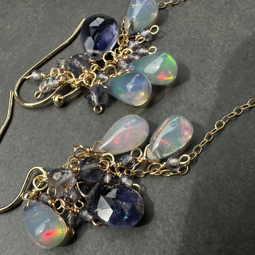 アイオライト・ブラックオパールピアス