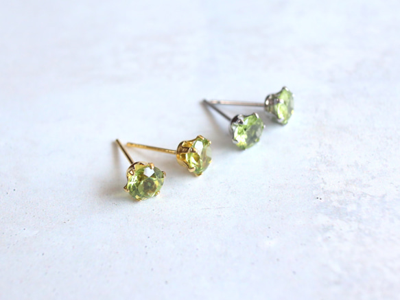 ☆大人気☆8月誕生石【アリゾナ産 大粒ペリドット AAA 6mm】つけっぱなしOK 錆びないサージカルステンレス ピアス 5枚目の画像