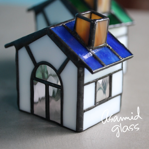 ステンドグラス 煙突のある青い屋根の家 ライト お香入れ その他