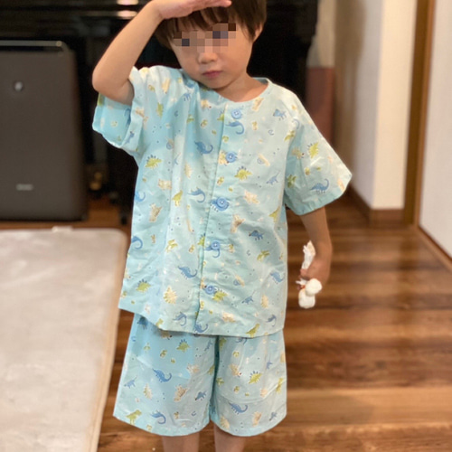 可愛いキッズパジャマ⭐︎】100cm ＊ 男の子に人気の車柄 ＊ ボタンの