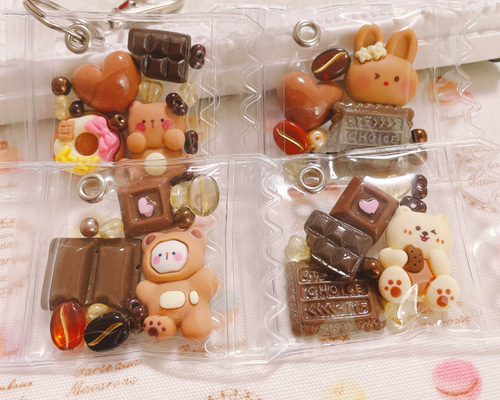 アニマル×お菓子のシャカシャカキャンディキーホルダー クマ