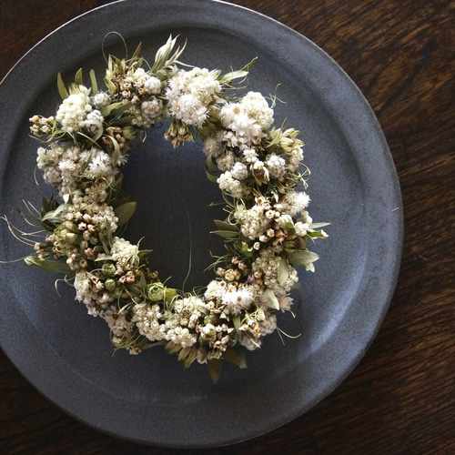プレゼントにも】白い小花のオーバルリース ドライフラワー リース
