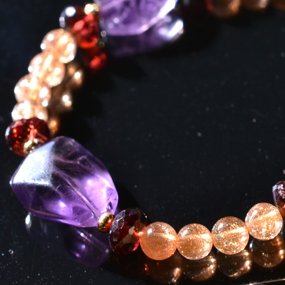 サンストーンとアメジスト、ガーネットのブレスレット