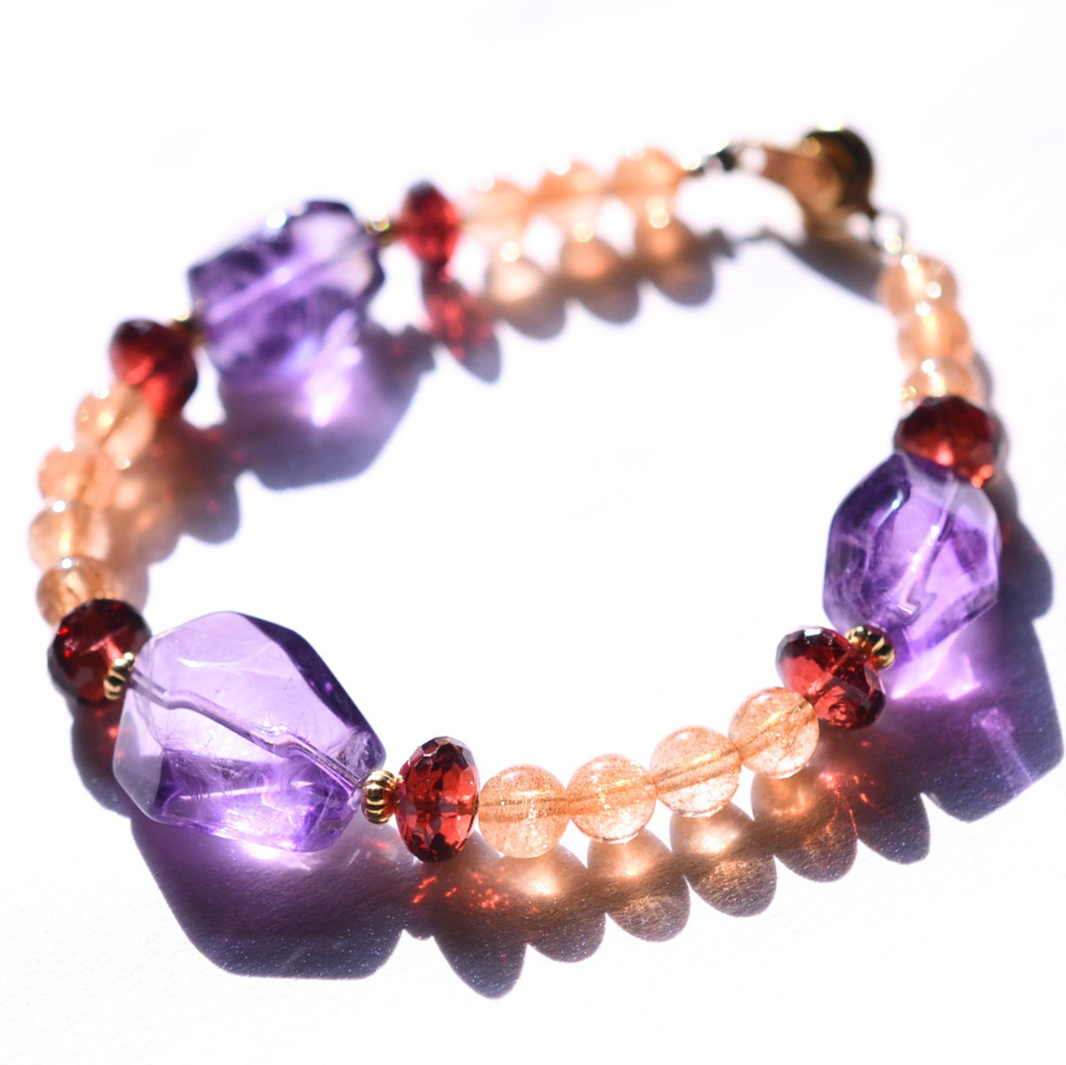 サンストーンとアメジスト、ガーネットのブレスレット