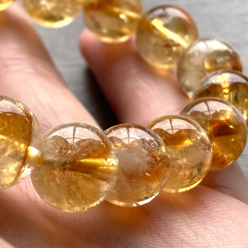 虹入りシトリン黄水晶(約10mm玉)のブレスレット！ ブレスレット Kanata