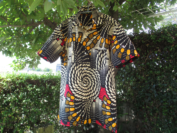 アフリカ生地 チテンゲのメンズアロハシャツ シャツ マダムルサカ 通販  