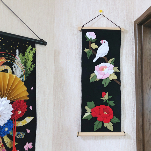 315. タペストリー 手織 タブリーズ 額装 花 鳥 315. タペストリー 手織 タブリーズ 額装 花 鳥 ペルシャ絨毯 製品一覧