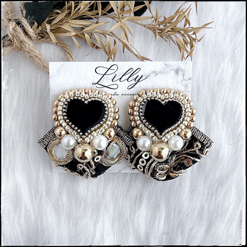 大ぶり インド刺繍リボン ハート ビーズ刺繍 パール ゴールド ピアスor