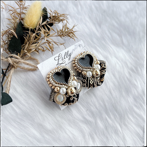 大ぶり インド刺繍リボン ハート ビーズ刺繍 パール ゴールド ピアスor