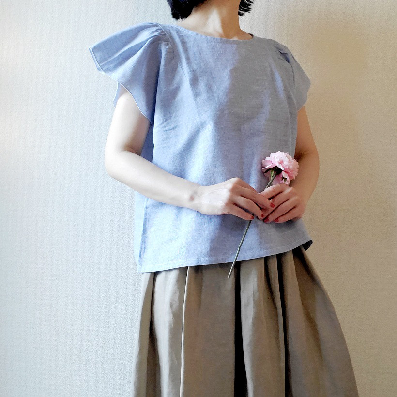 【風が通る服】数量限定　フレアースリーブでほっそり華奢みえ♡シャンブレーリネンのプルオーバー　シャリふわ冷感