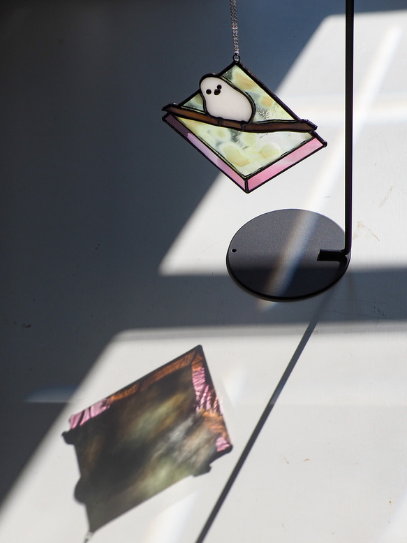 シマエナガのサンキャッチャー　ステンドグラス　ガラス　パネル　インテリア雑貨 10枚目の画像